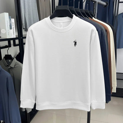 A stylish and luxurious crew-neck sweatshirt, an exquisite choice for autumn and winter trends,